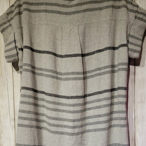 Banana Republic heritage collection size small womens dress shirt. - Picture 5 of 11